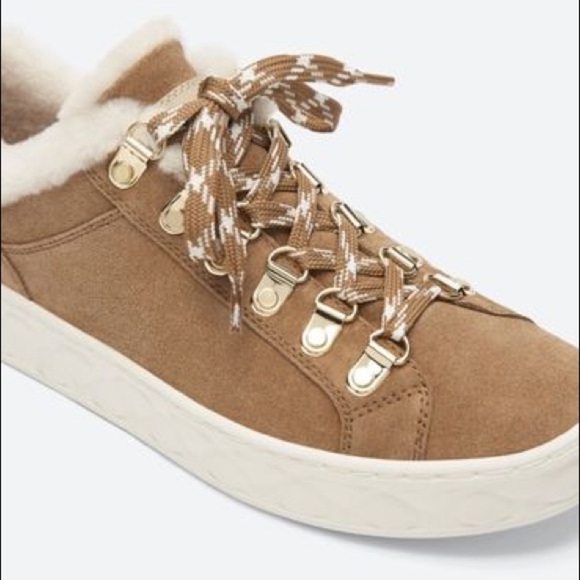 NWT. Uterque Faux Shearling Ankle Boots. Size 10. - Picture 2 of 7